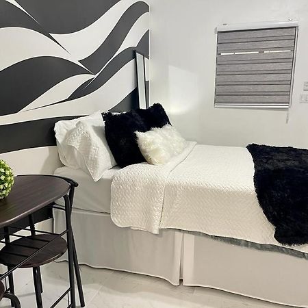 Cozy Studio, Prime Location, Remodeled, 1 Parking West Palm Beach Buitenkant foto