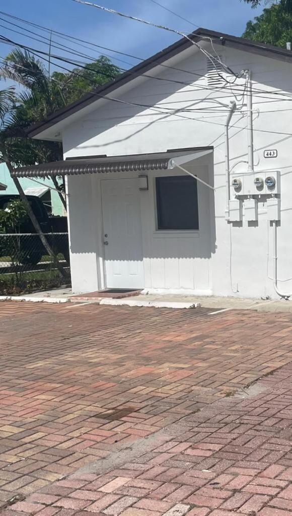 Cozy Studio, Prime Location, Remodeled, 1 Parking West Palm Beach Buitenkant foto