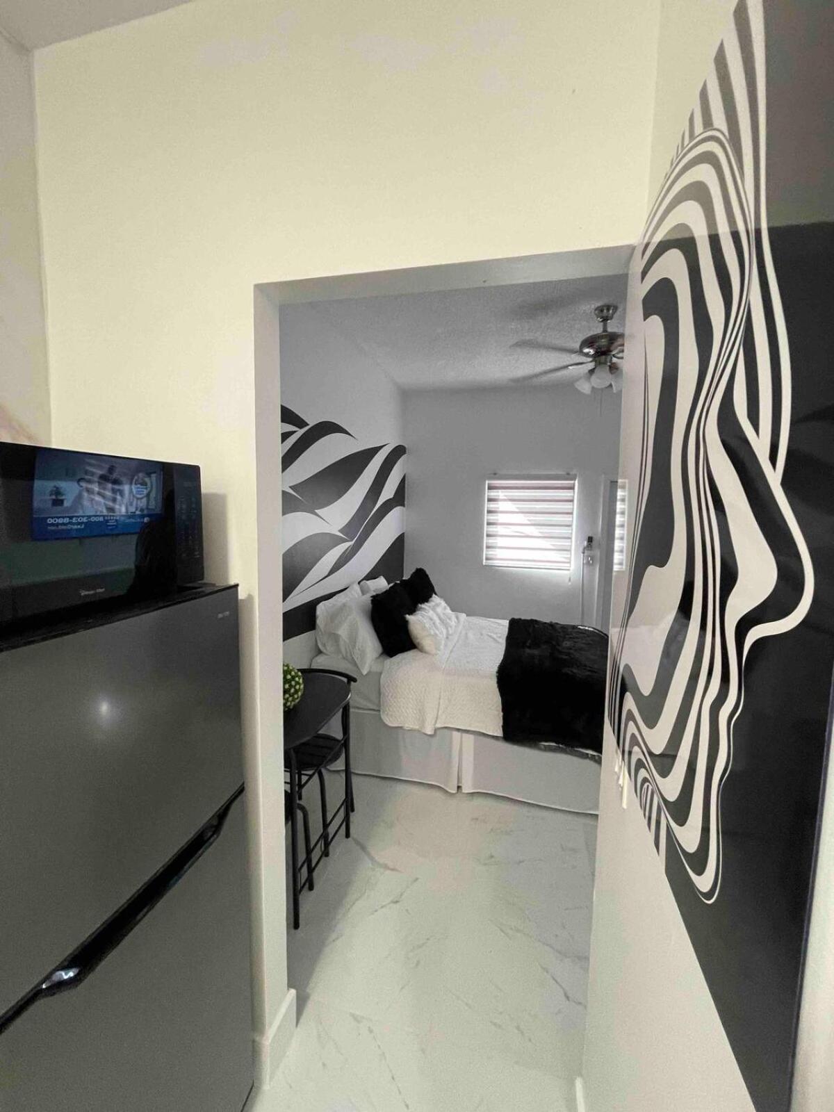 Cozy Studio, Prime Location, Remodeled, 1 Parking West Palm Beach Buitenkant foto